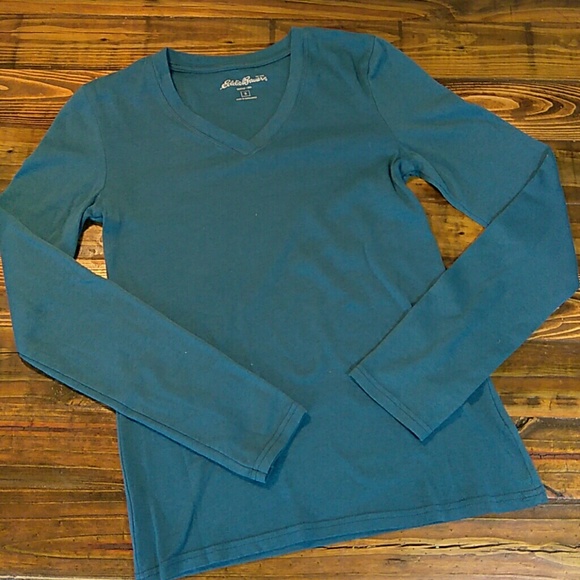 Eddie Bauer Tops - Eddie Bauer long sleeve v neck blue shirt sz small